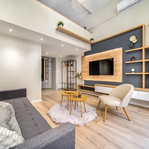  Apartamento Rákóczi Stylish Entire